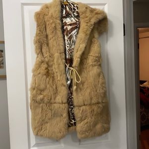 Fur coat sleeveless, hooded , bottom zips off